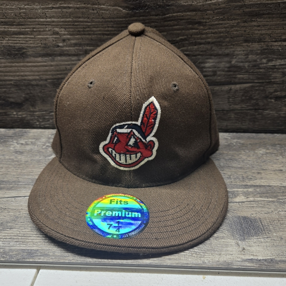 Vintage Men’s Cleveland Indians Chief Wahoo Baseball Hat Cap 7 1/4 MADE‎ IN USA